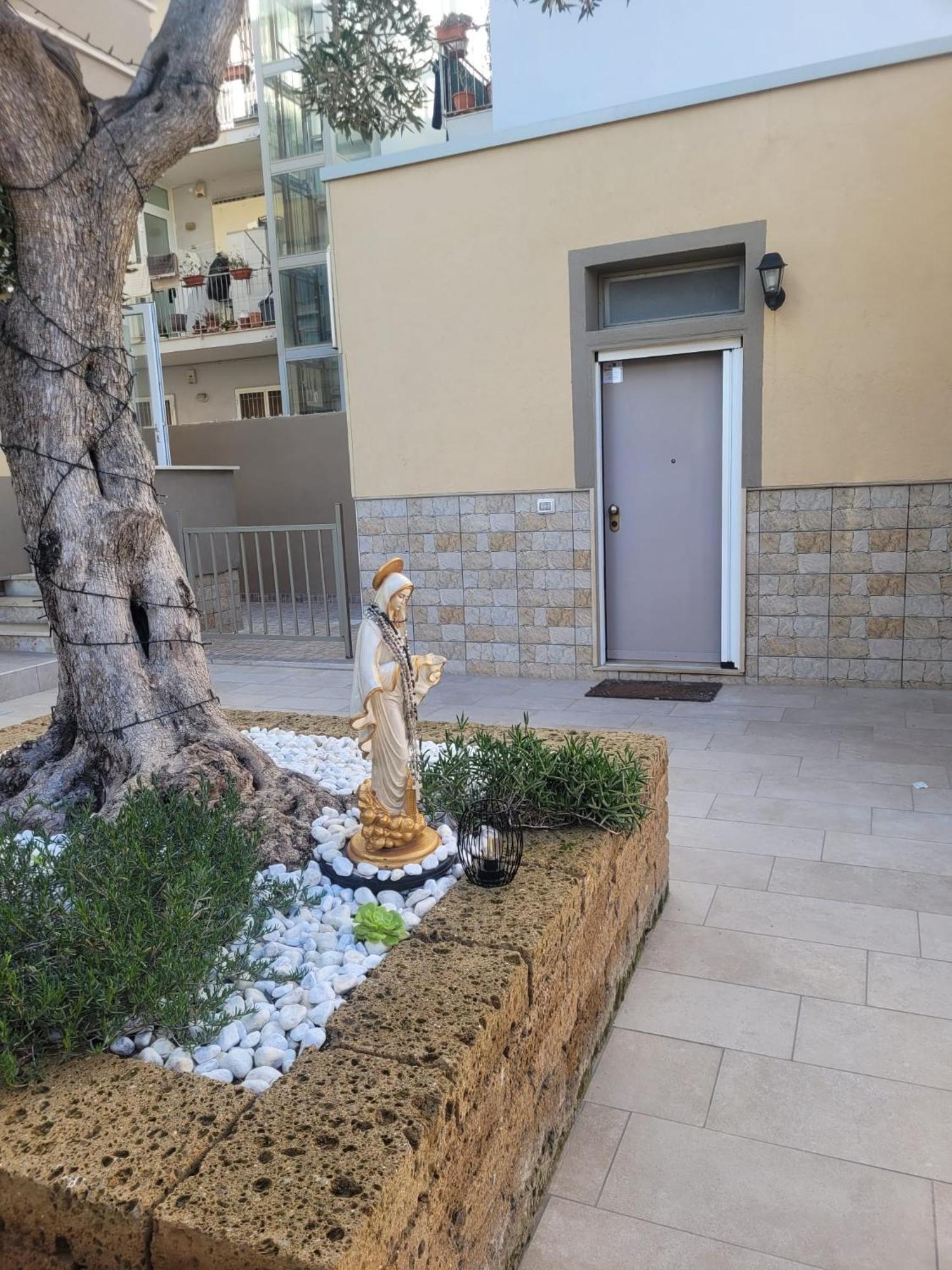 House Del Levante Locazione Turistica Bari Exterior photo